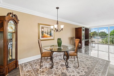 Exceptional Condo with Breathtaking Golf Course Views in Prime - photo 14
