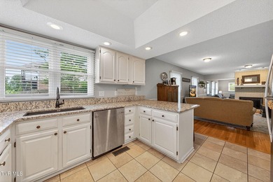This elegant traditional brick home offers 4 bedrooms and 3.5 - photo 16