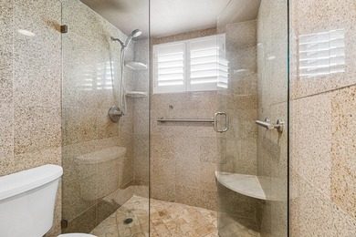 Exceptional Condo with Breathtaking Golf Course Views in Prime - photo 18