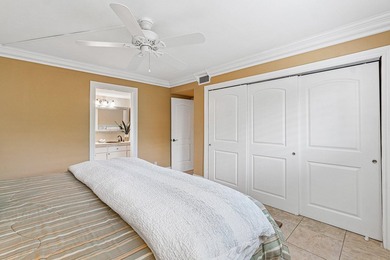 Exceptional Condo with Breathtaking Golf Course Views in Prime - photo 20