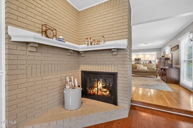 This elegant traditional brick home offers 4 bedrooms and 3.5 - photo 21