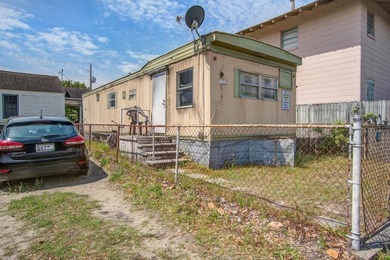 Investor Alert!! Income-generating multi unit property features - photo 26