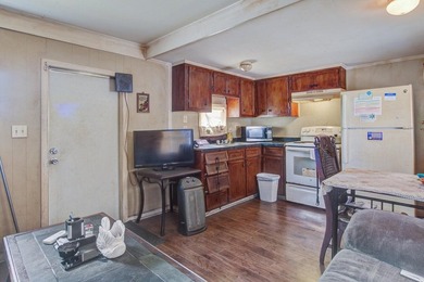 Investor Alert!! Income-generating multi unit property features - photo 28
