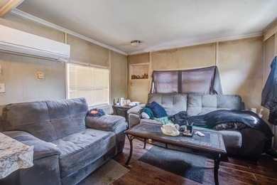 Investor Alert!! Income-generating multi unit property features - photo 29