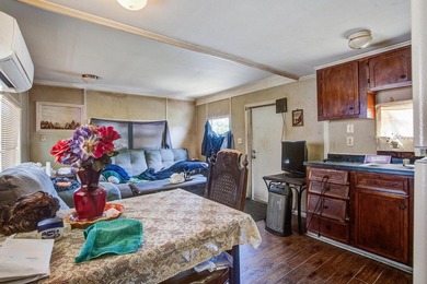 Investor Alert!! Income-generating multi unit property features - photo 30