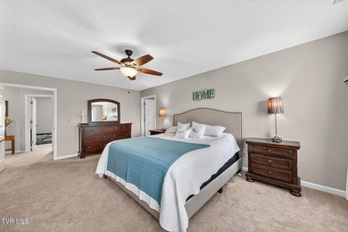 This elegant traditional brick home offers 4 bedrooms and 3.5 - photo 37