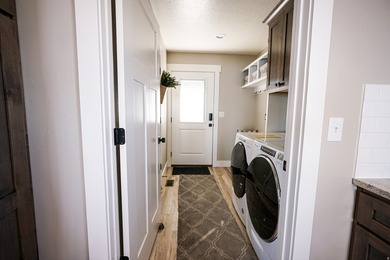 TURN KEY NIGHTLY RENTAL in beautiful Bear Lake! Looking to buy - photo 37