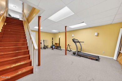 This elegant traditional brick home offers 4 bedrooms and 3.5 - photo 44
