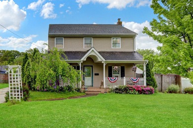 Guggenheim Lake Home Sale Pending in West Islip New York