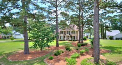 Location!! Location!! Location!! This spacious brick home with a - photo 3