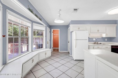 Don't miss out on this Great investment opportunity. Easy access - photo 12