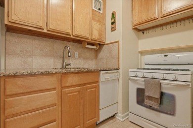 Why Rent when you can own! Time to Buy in the highly - photo 14