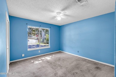 Don't miss out on this Great investment opportunity. Easy access - photo 18