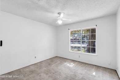 Don't miss out on this Great investment opportunity. Easy access - photo 19