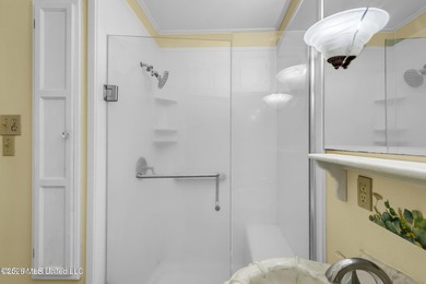 Don't miss out on this Great investment opportunity. Easy access - photo 20