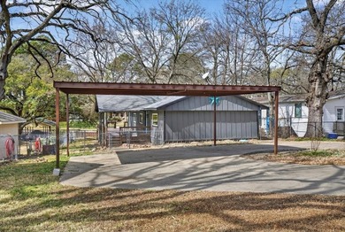 STR-friendly! Motivated seller! Remodeled in 2025, this - photo 23