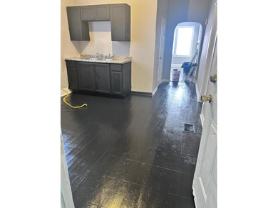 Incredible Cash flow, currently rented at $2,100/mo HCV Just a - photo 9