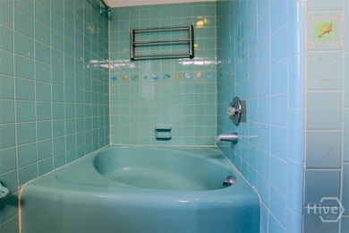 BACK ON THE MARKET, due to no fault of the Seller. Ready to make - photo 17