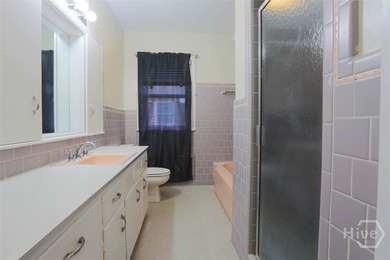 BACK ON THE MARKET, due to no fault of the Seller. Ready to make - photo 20