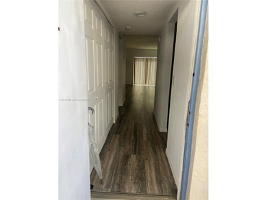 Beautiful Update spacious 2/2 on the 4 Floor, this unit has two