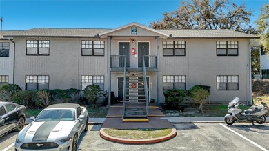 Discover this charming 2 bedroom, 1 bathroom condo perfectly - photo 1