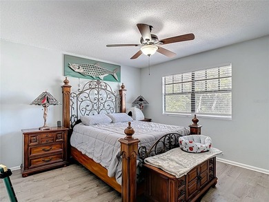 Discover this charming 2 bedroom, 1 bathroom condo perfectly - photo 10