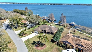 Welcome to this beautiful lakefront home on Lake Juliana - photo 3