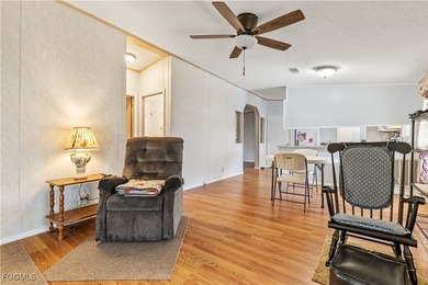 Welcome home to this well-maintained home, offering comfortable - photo 12