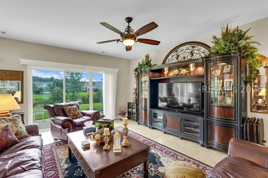 Don't miss this beautifully updated Lilac model overlooking a - photo 12