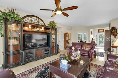 Don't miss this beautifully updated Lilac model overlooking a - photo 16