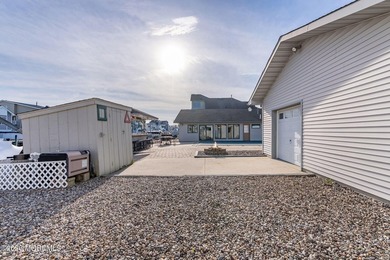 Waterfront opportunity with flexibility and upside for the - photo 16