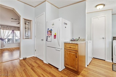 Welcome home to this well-maintained home, offering comfortable - photo 18