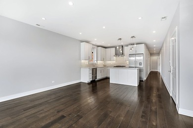 Sleek upscale 3 Bedroom 2 Bath in 2016 boutique building. Extra - photo 7