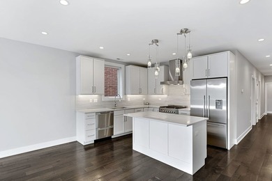 Sleek upscale 3 Bedroom 2 Bath in 2016 boutique building. Extra - photo 8