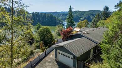 Lake Home For Sale in Lakeside, Oregon