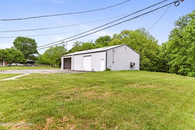 Welcome to your private retreat! Nestled on 3+ scenic acres with - photo 52