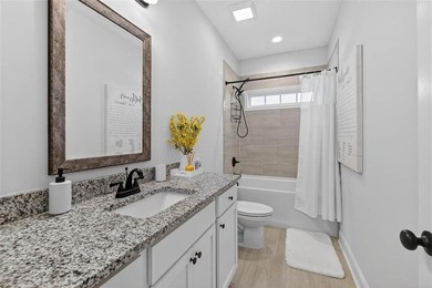 This inviting single-story home offers 3 bedrooms and 2.5 - photo 6