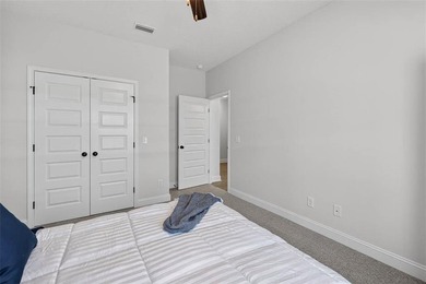 This inviting single-story home offers 3 bedrooms and 2.5 - photo 8