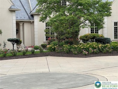 Designed by Scholz Designs of Ohio, this 38+ acre estate - photo 7