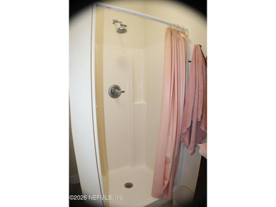Welcome to your starter home offering 3-bedrooms, 2-bathrooms - photo 22