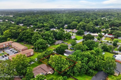 Welcome home to this charming property that's full of character - photo 33