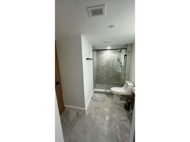 NEWLY RENOVATED! Apartment fully renovated 2 bedrooms with king - photo 36