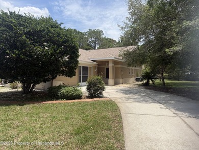 North Glen Lake Home For Sale in Weeki Wachee Florida