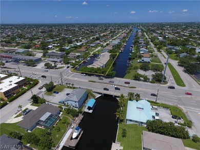 Prado Place is a two story multi tenant, with Gulf access - photo 4