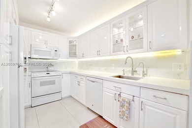 Luxury Oceanfront Living! This turnkey, fully furnished - photo 3