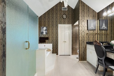 This home in the gated Hideaway Lake will impress the most - photo 24
