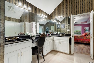 This home in the gated Hideaway Lake will impress the most - photo 25