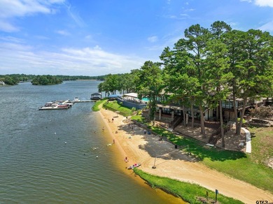 This home in the gated Hideaway Lake will impress the most - photo 36