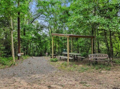 This home in the gated Hideaway Lake will impress the most - photo 44