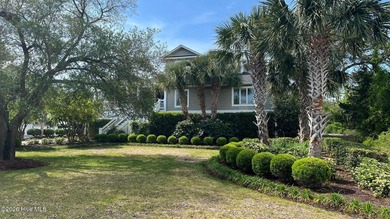 This coastal-designed 4 BR, 3.5 bath residence is a perfect home - photo 2